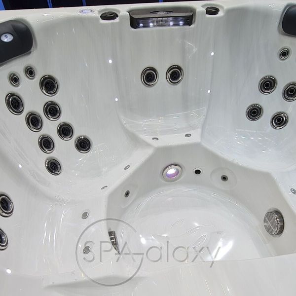 Spa бассейн Whirlcare C-Edition Teamwork (Германия), 215×215×95 см