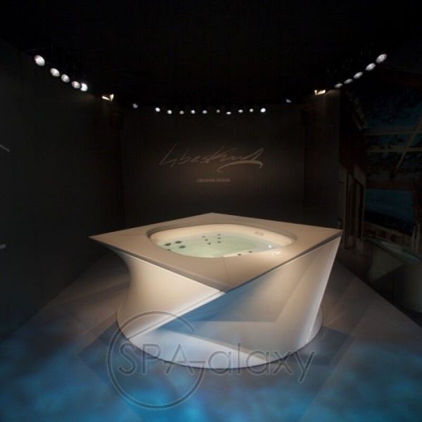 SPA бассейн JACUZZI FLOW (Италия), 200 х 200 x 81 cm