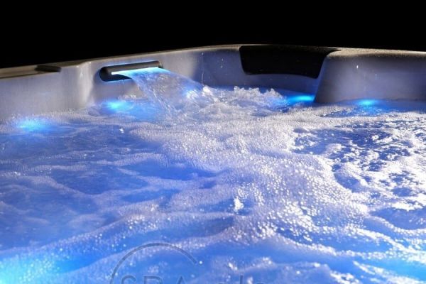 SPA бассейн Superior Spas Deluxe Happy (Англия), 200×200×90 см