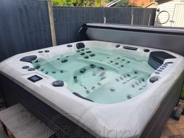 SPA бассейн Superior Spas Premium Barcelona (Англия), 223×223×94 см