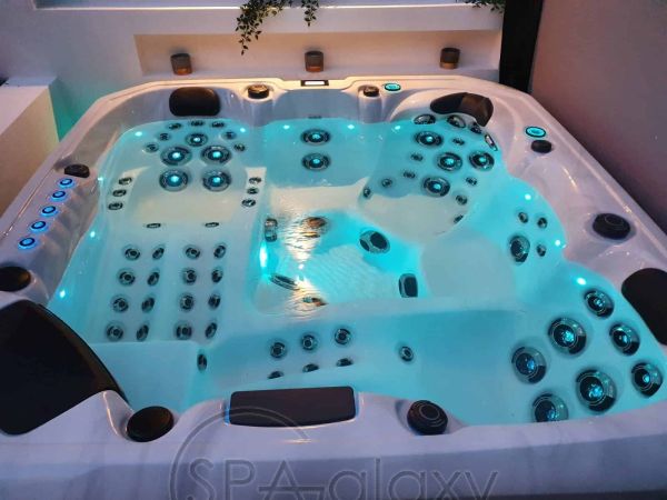 SPA бассейн Superior Spas Premium Barcelona (Англия), 223×223×94 см