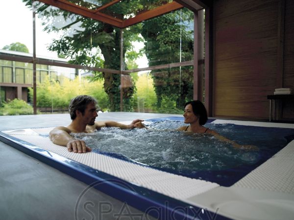 SPA бассейн JACUZZI VIRGINIA EXPERIENCE (Италия), 257 X 219 X 98 cm
