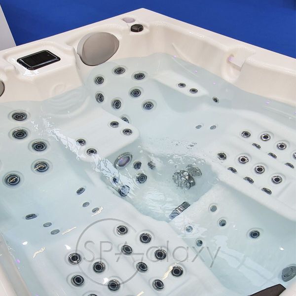 Spa бассейн Whirlcare K Luxury Edition Prestige (Германия), 215×180×84 см