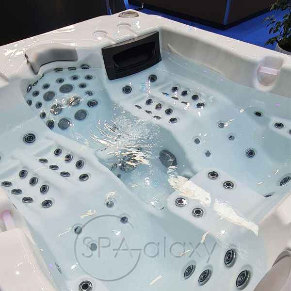 Spa бассейн Whirlcare K Luxury Edition Prestige (Германия), 215×180×84 см