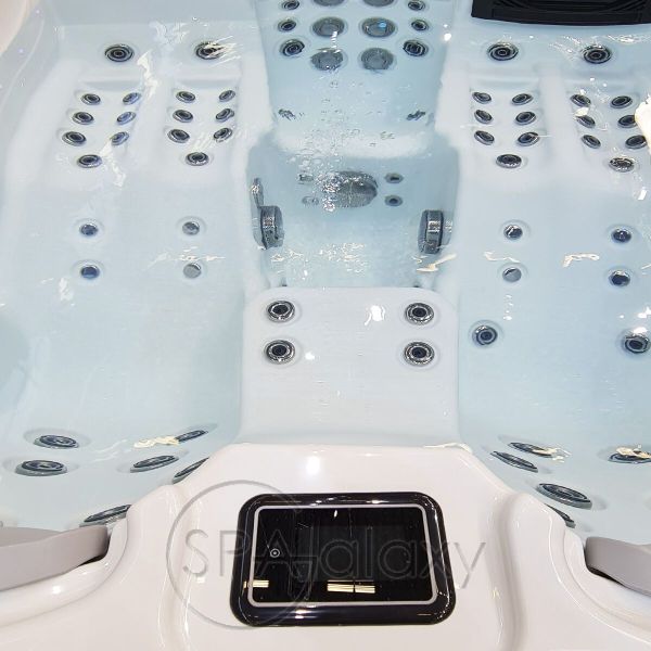 Spa бассейн Whirlcare K Luxury Edition Prestige (Германия), 215×180×84 см