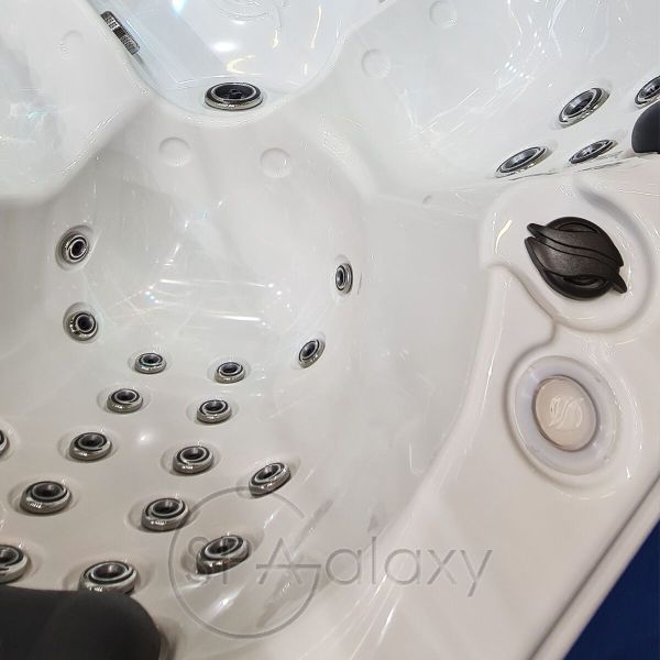 Spa бассейн Whirlcare E-Edition Regeneration (Германия), 222×222×92 см