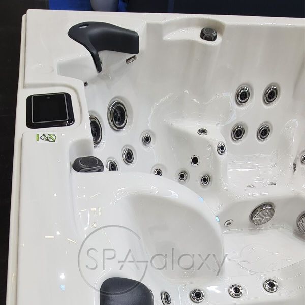 Spa бассейн Whirlcare E-Edition Time Out (Германия), 215×215×90 см