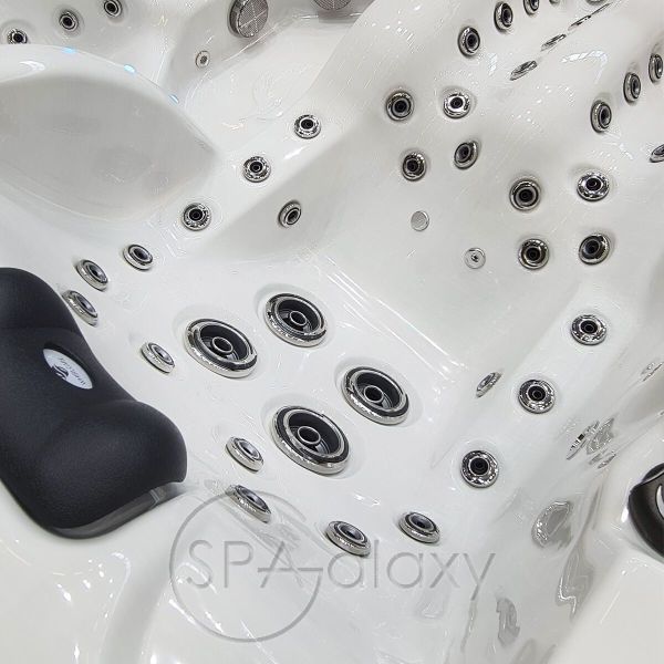 Spa бассейн Whirlcare E-Edition Time Out (Германия), 215×215×90 см