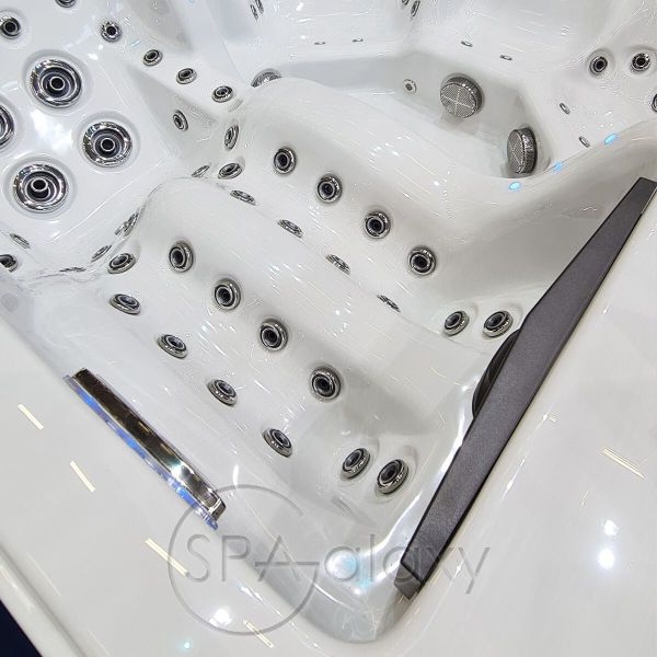 Spa бассейн Whirlcare E-Edition Time Out (Германия), 215×215×90 см
