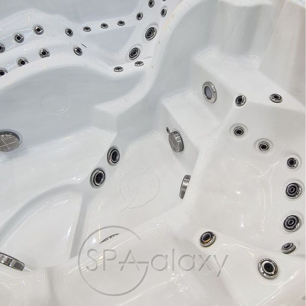 Spa бассейн Whirlcare S-Edition Expression (Германия), 235×235×100 см