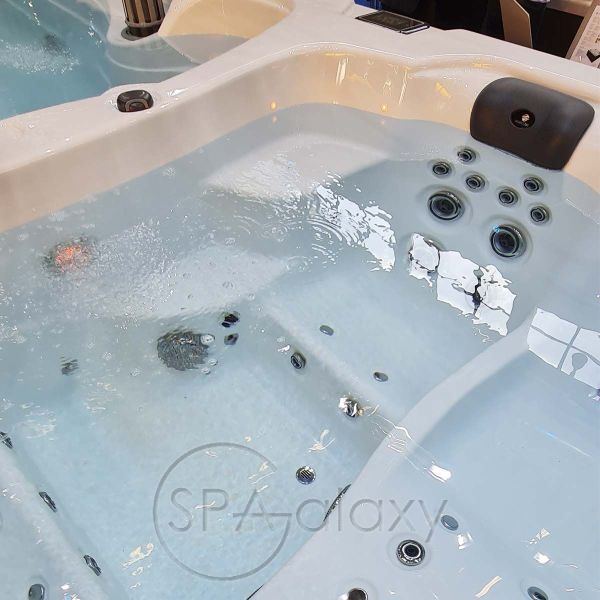 Spa бассейн Whirlcare Swim Spa Edition Family (Германия), 592x232x150 см