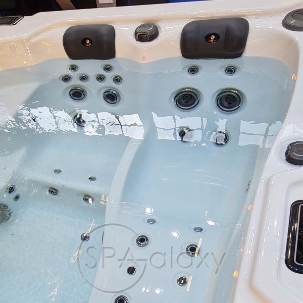 Spa бассейн Whirlcare Swim Spa Edition Family (Германия), 592x232x150 см