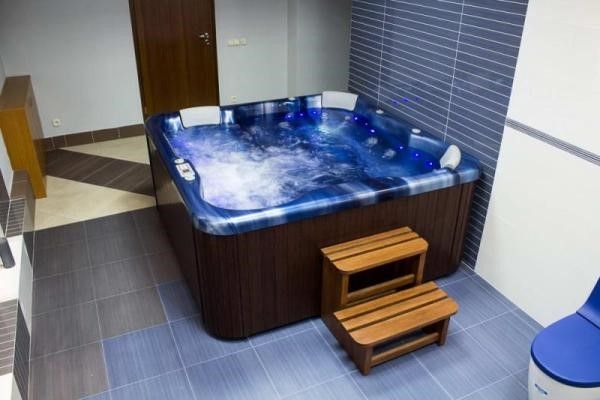 Двухместное джакузи Poolspa недорого